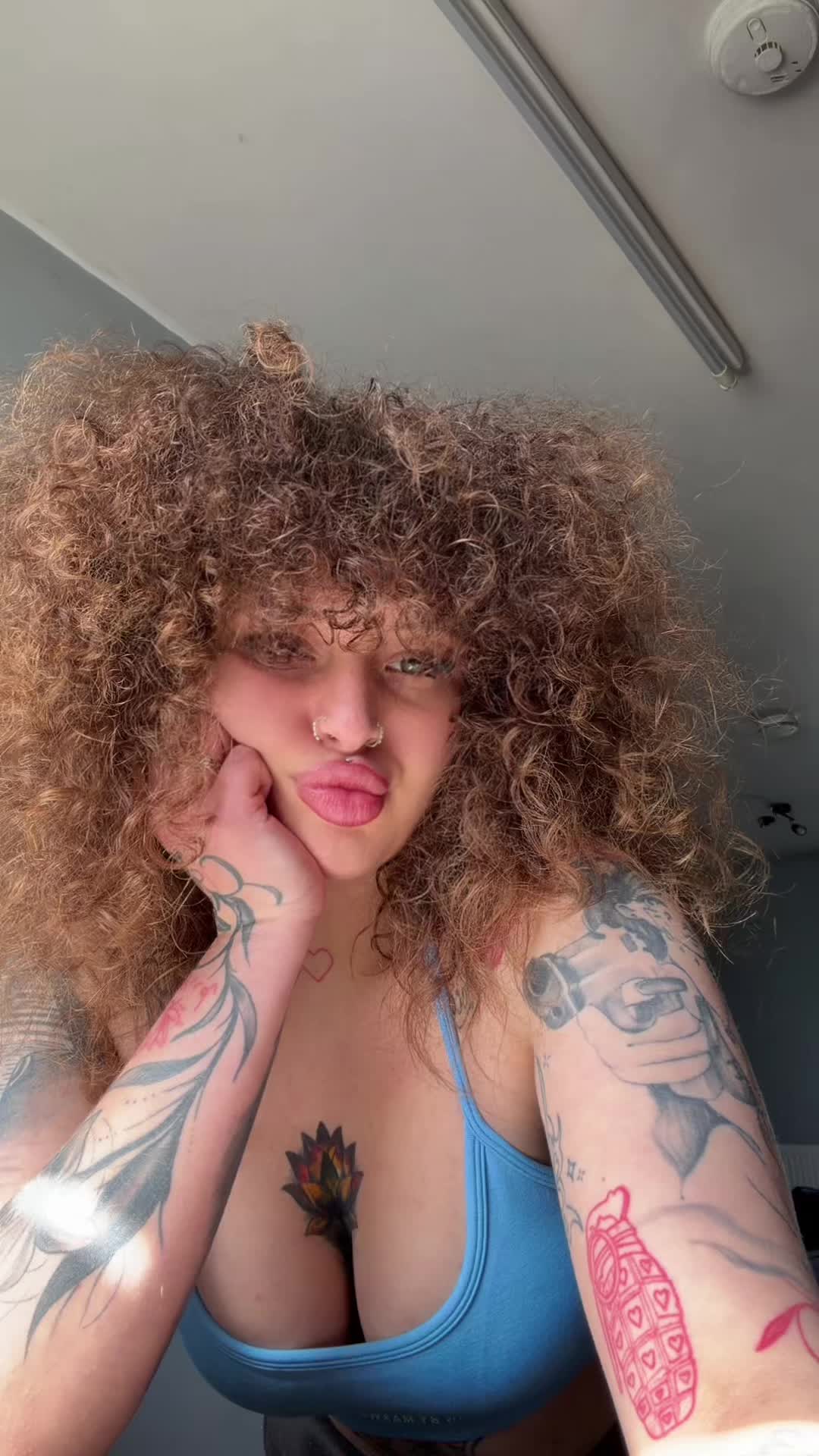 @Saralatns 🇹🇳