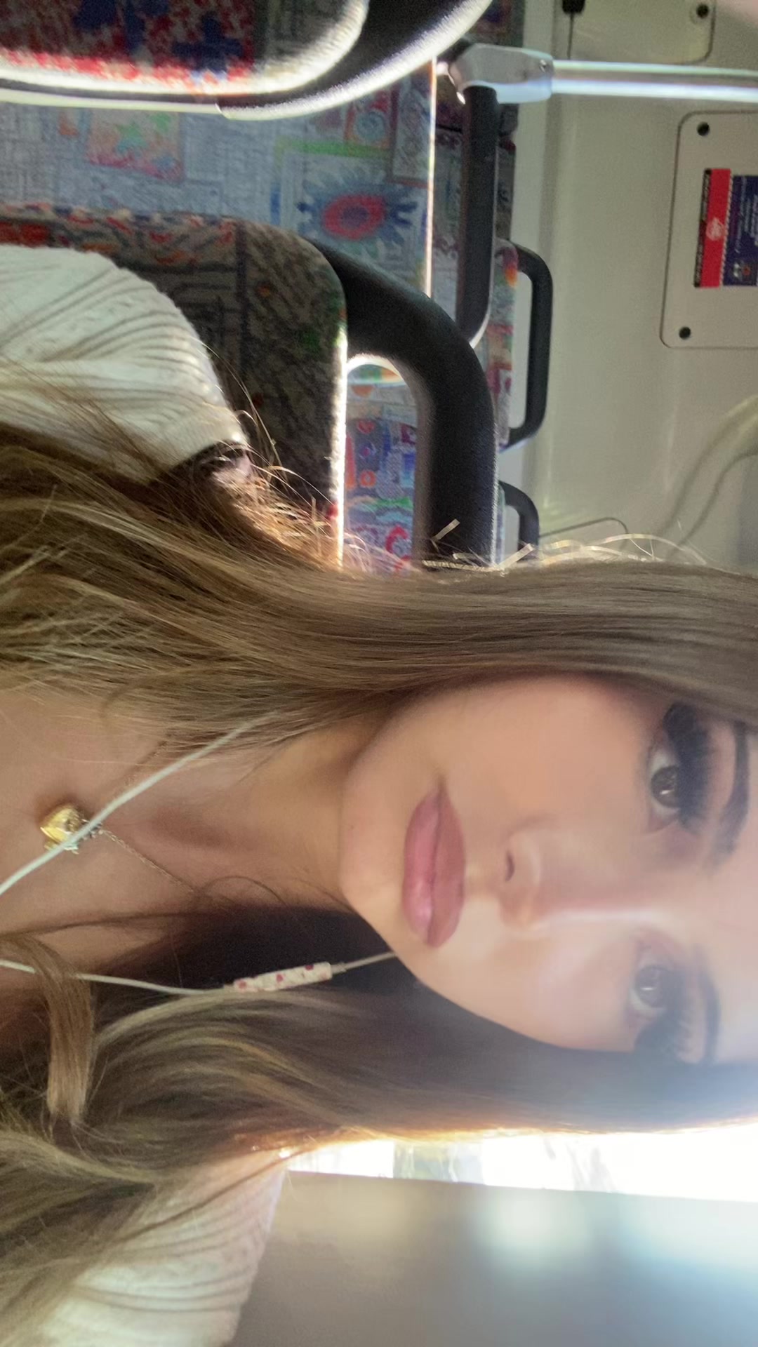 @elyssa🧁