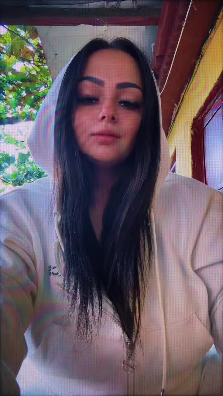 @Bibi👑
