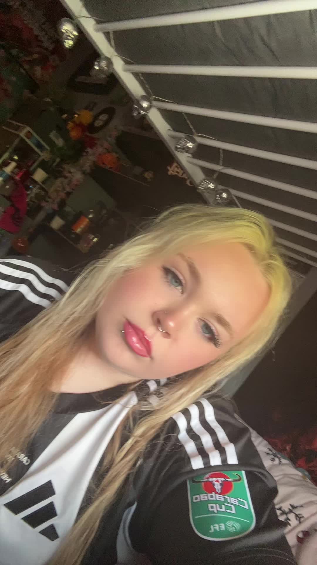 @Mads🌈