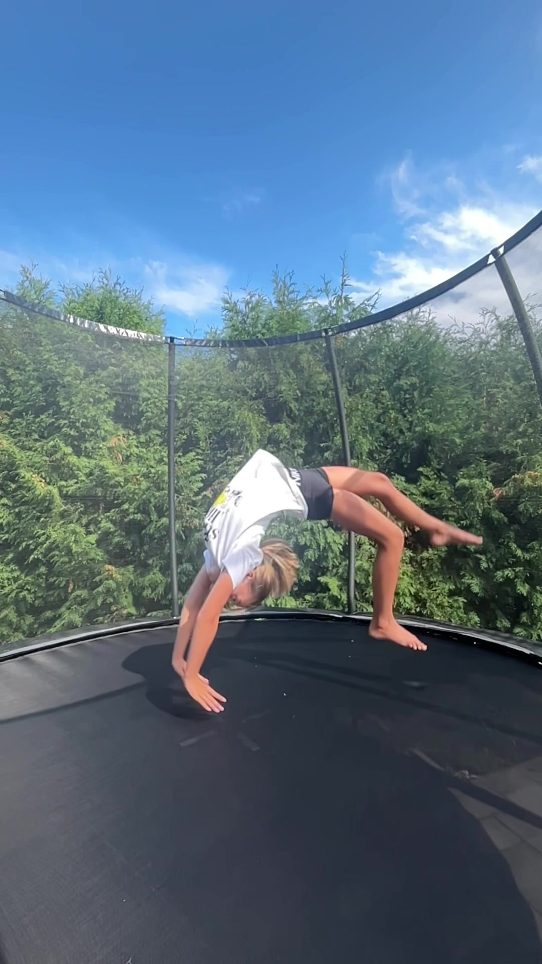 @emely.flips._