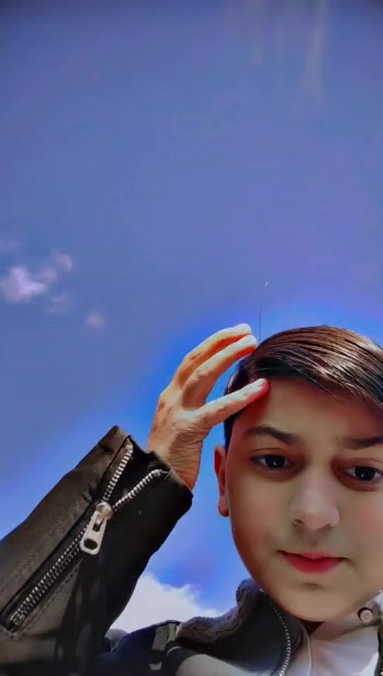 @𝐼𝓉𝓈___𝒮𝒜𝐻𝒾ل🐺🪽.....>]