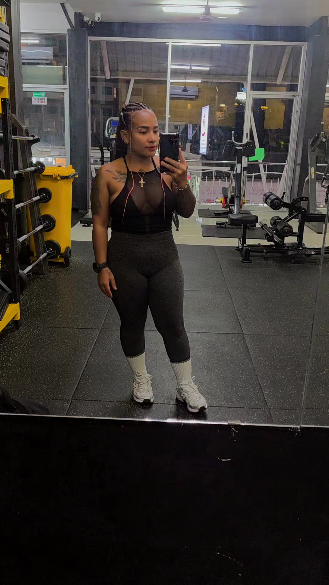 @Nisakon