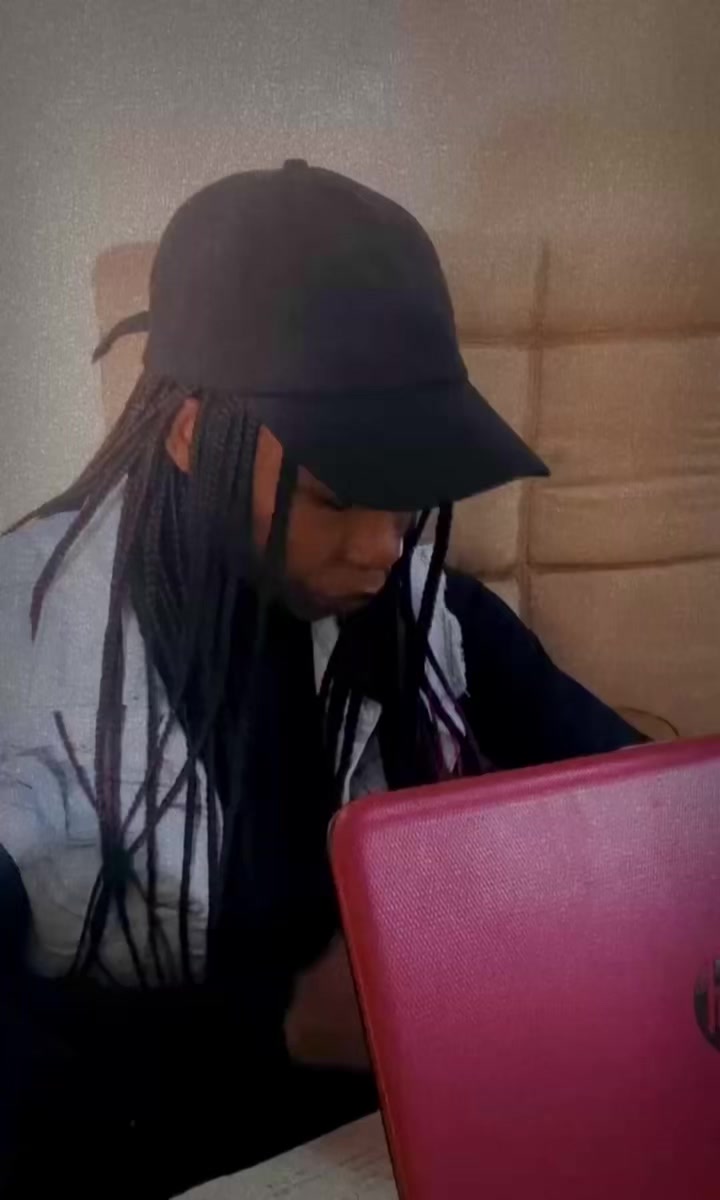@𝐈𝐧𝐧𝐨𝐜𝐞𝐧𝐭𝐢𝐚🦋✝️🕊️💜