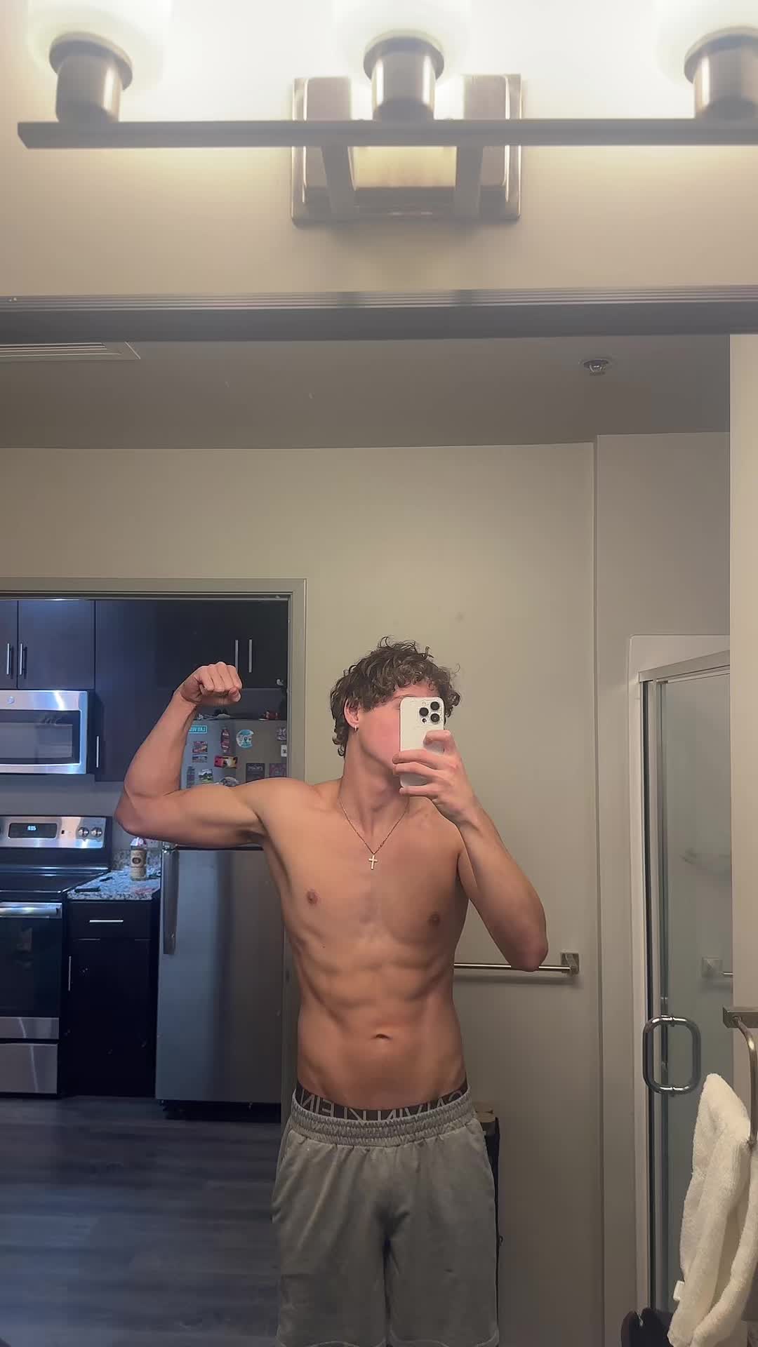 @MoonAtNight