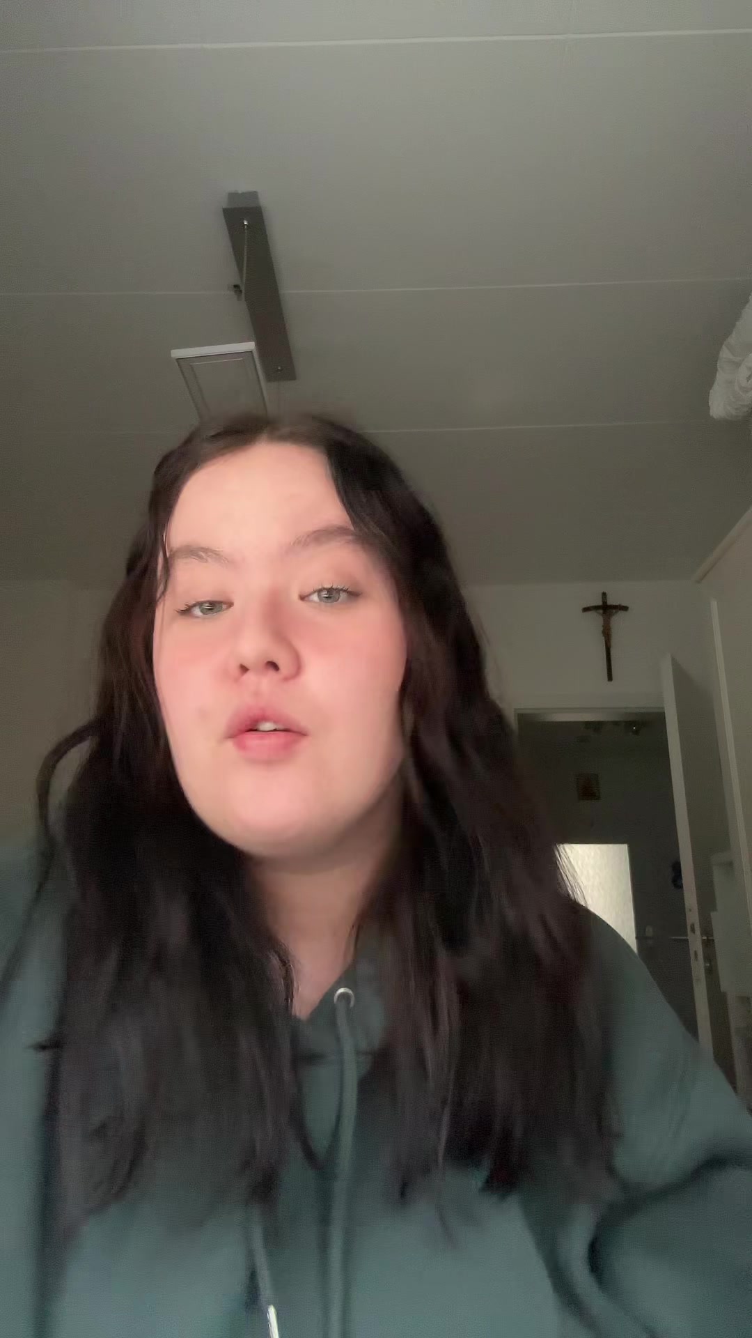 @onlyleoniee