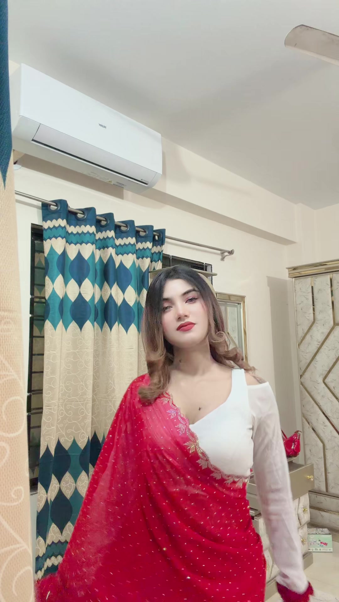 @zara_rhaman_