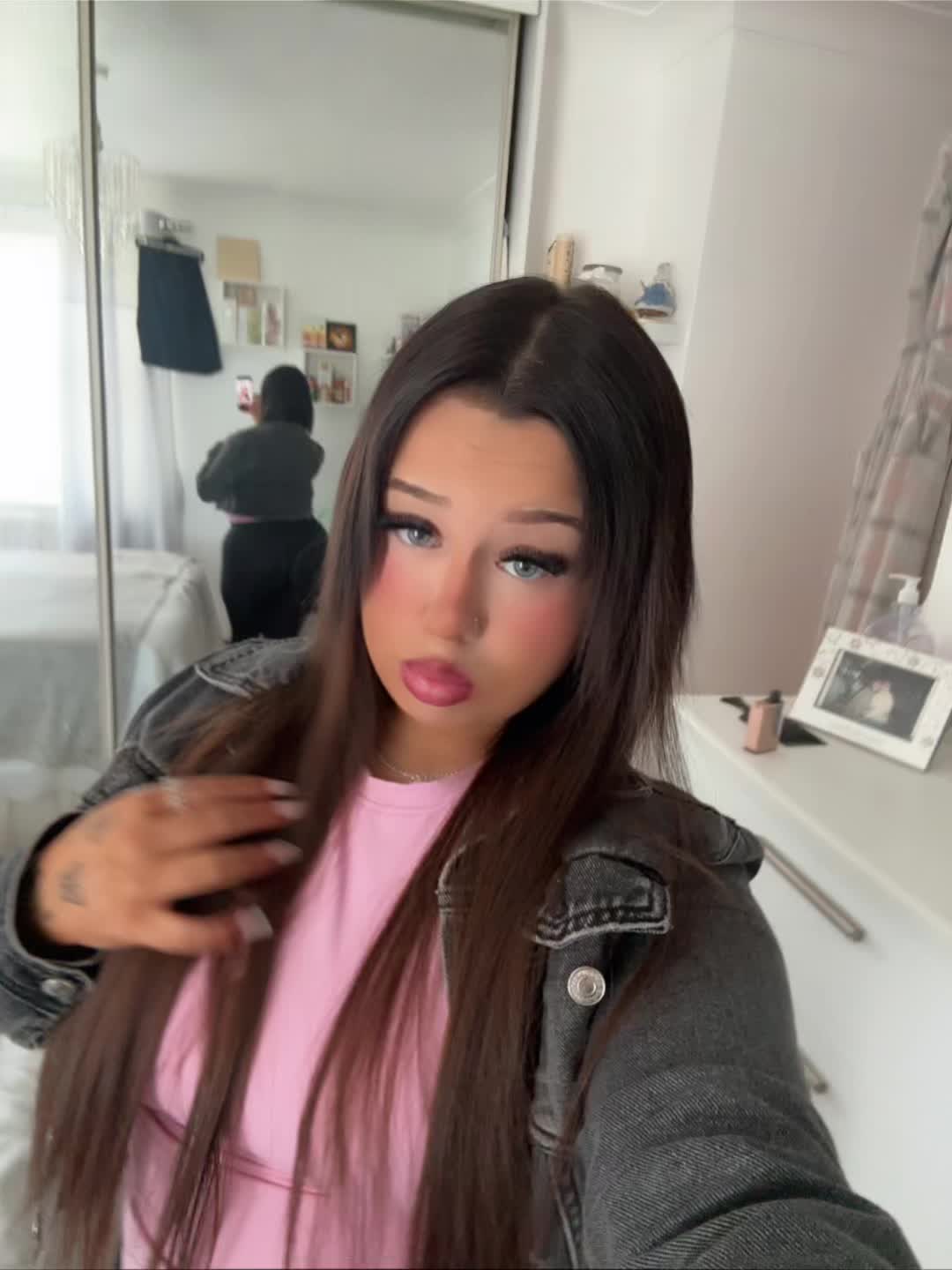 @👩🏽
