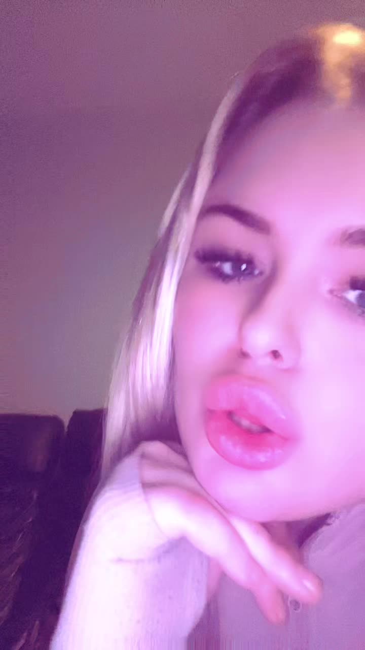 @Elle🍒