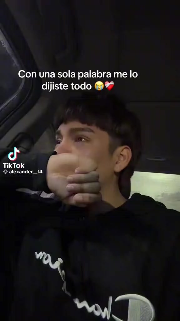 @Liz🖤🫰😭