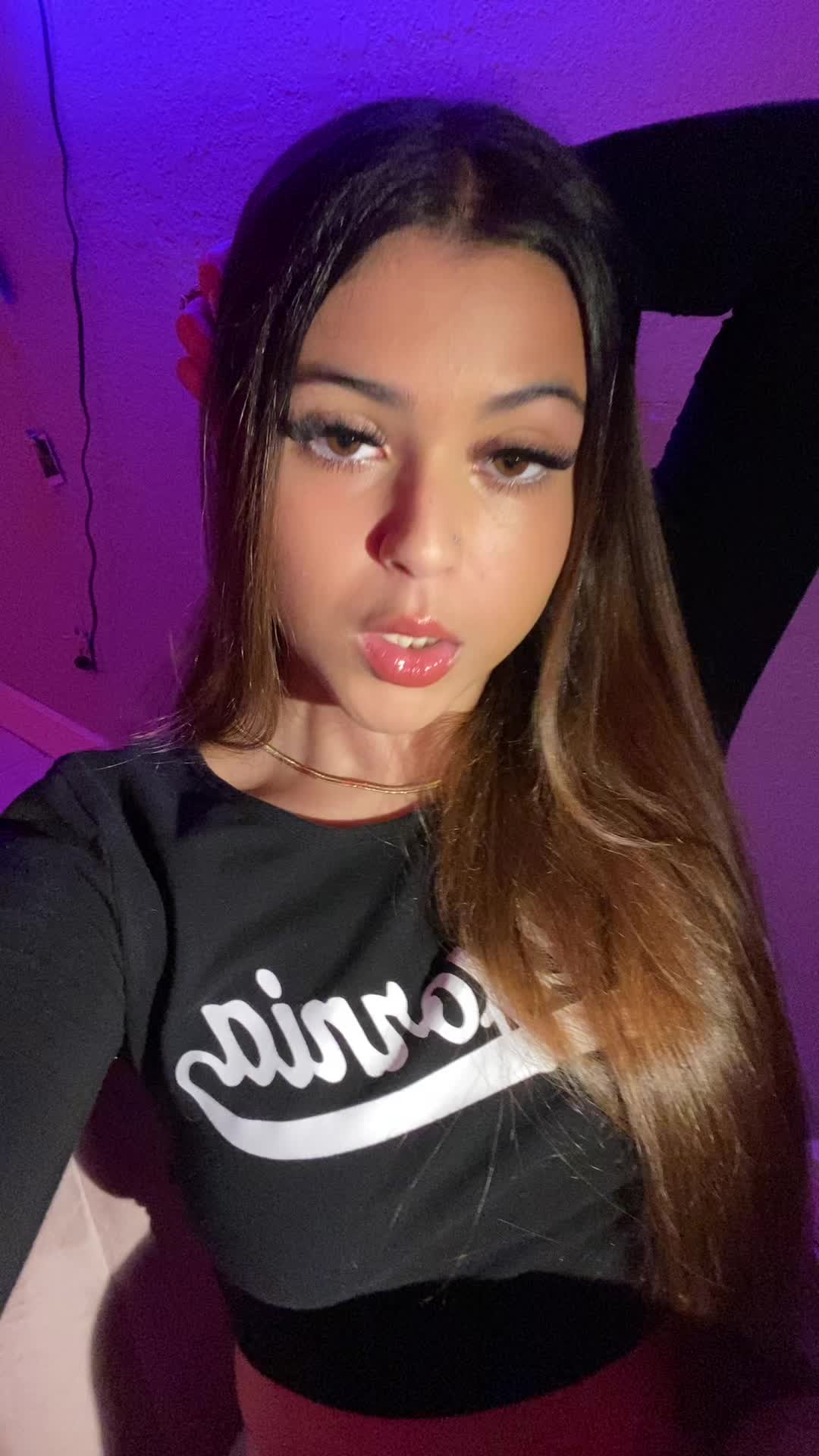 @𝓷𝓲𝓬𝓸𝓵𝓮