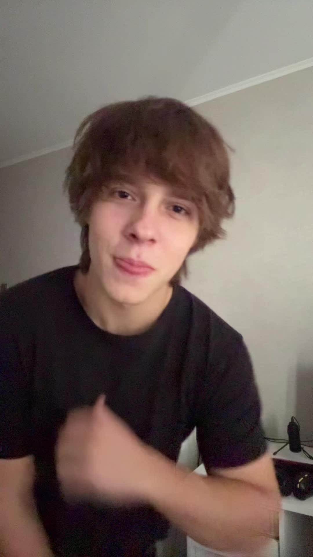 @vanekk