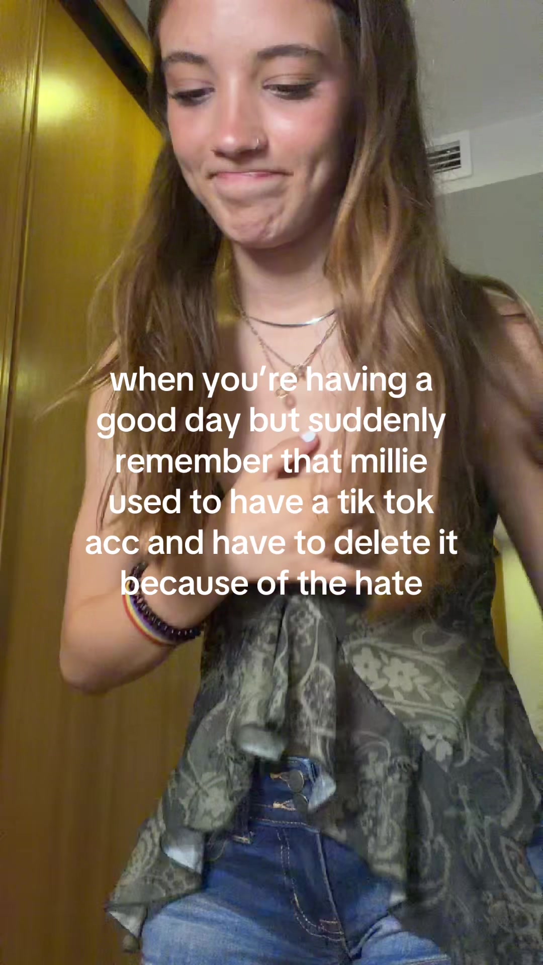 @𝒢