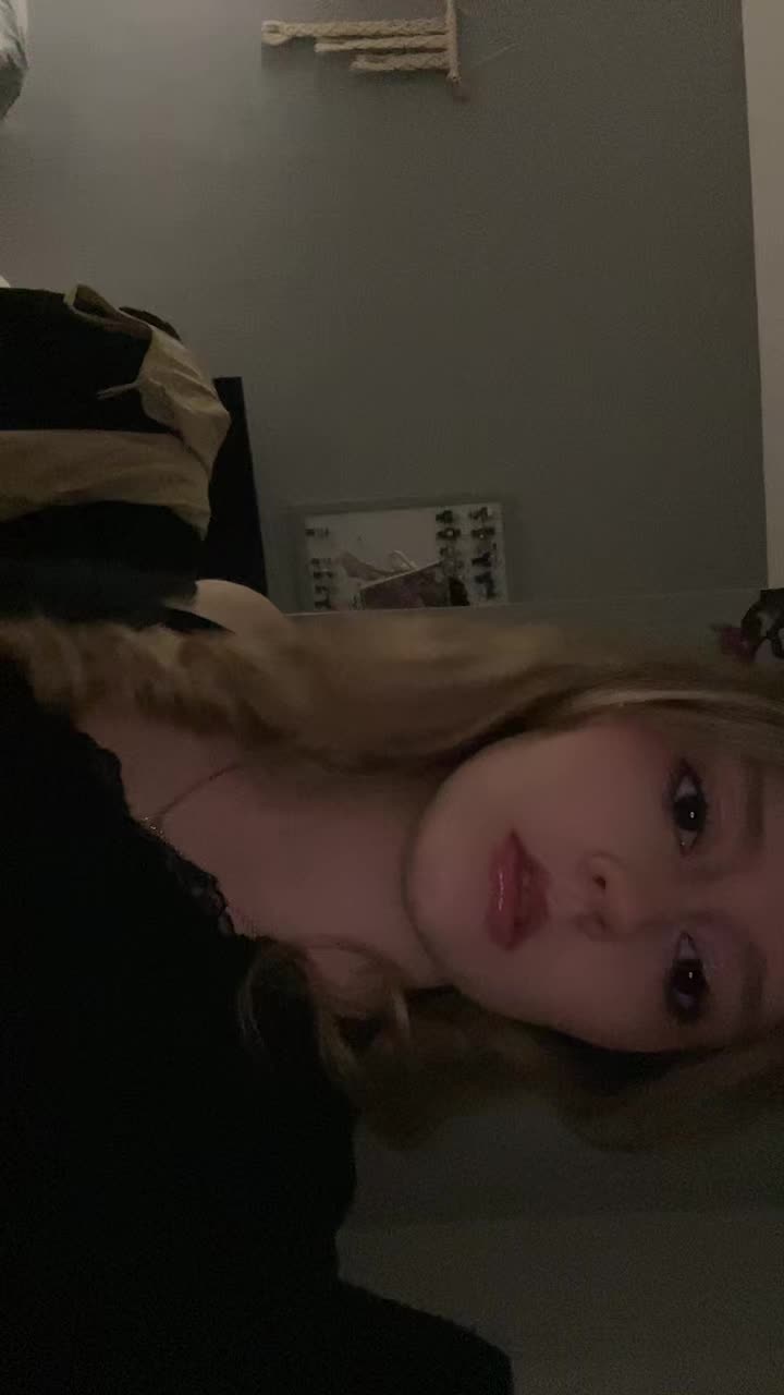 @𝔸𝕝𝕚 ✰