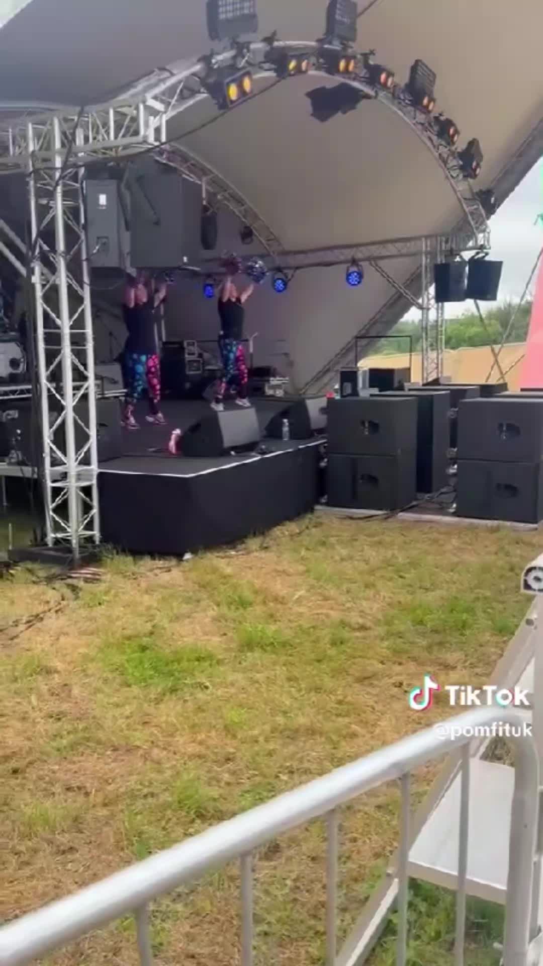 @carla_elizabeth84