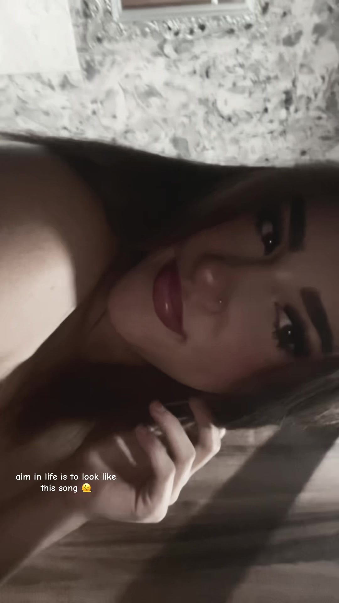 @𝐥𝐮𝐜𝐲🪽
