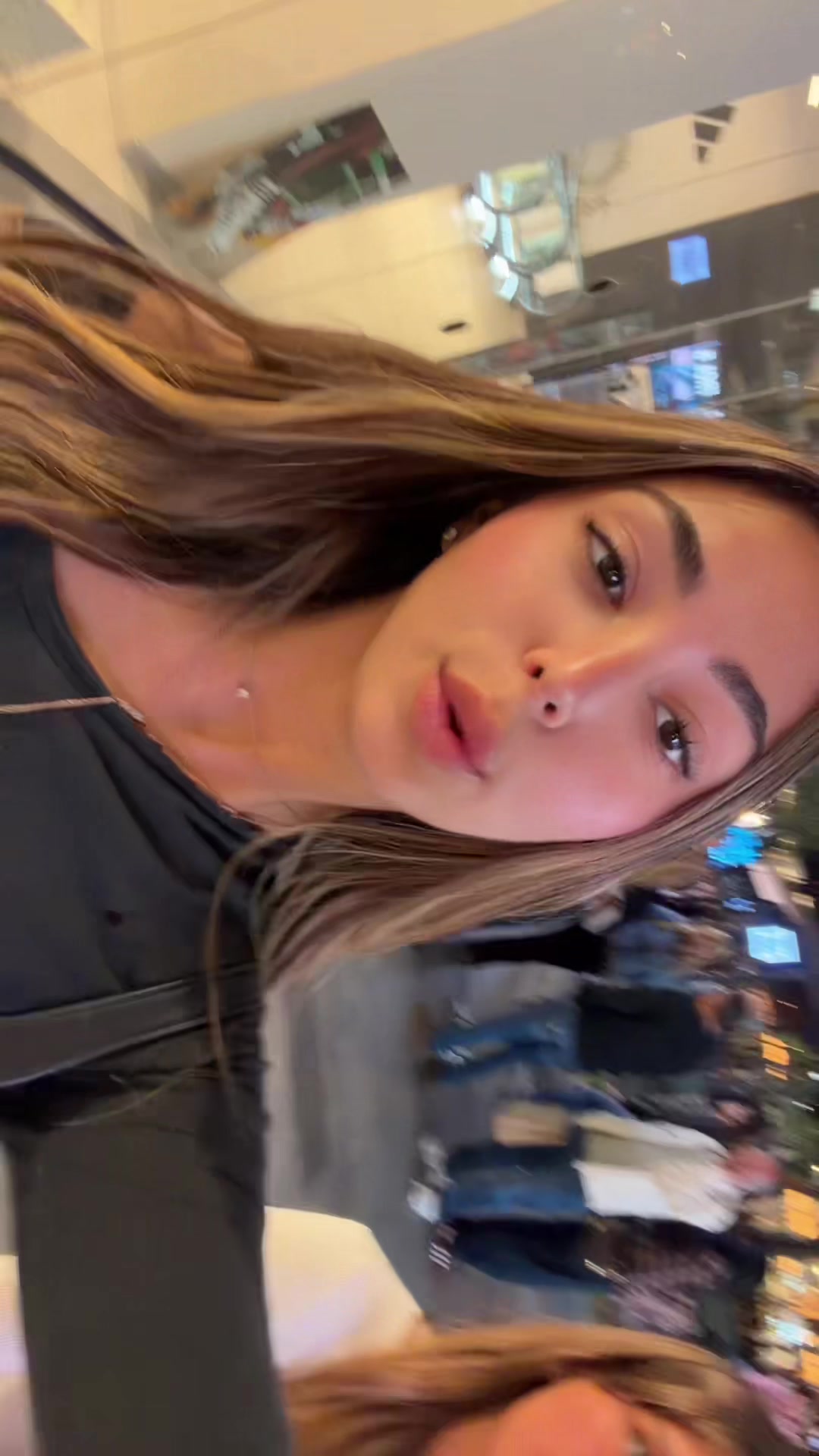 @Zoeamir