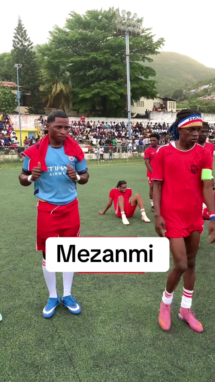 @D&egrave;nyel&egrave;_promo18