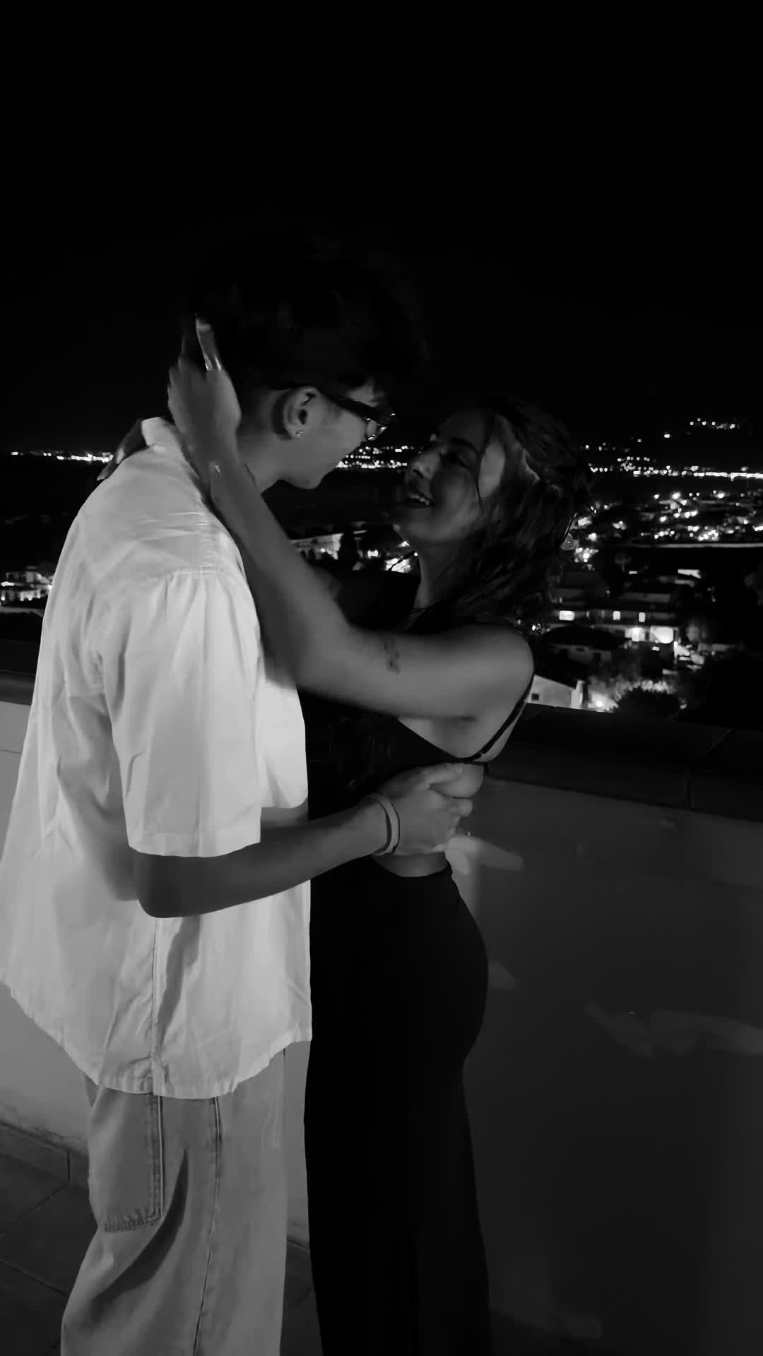 @_annarella___
