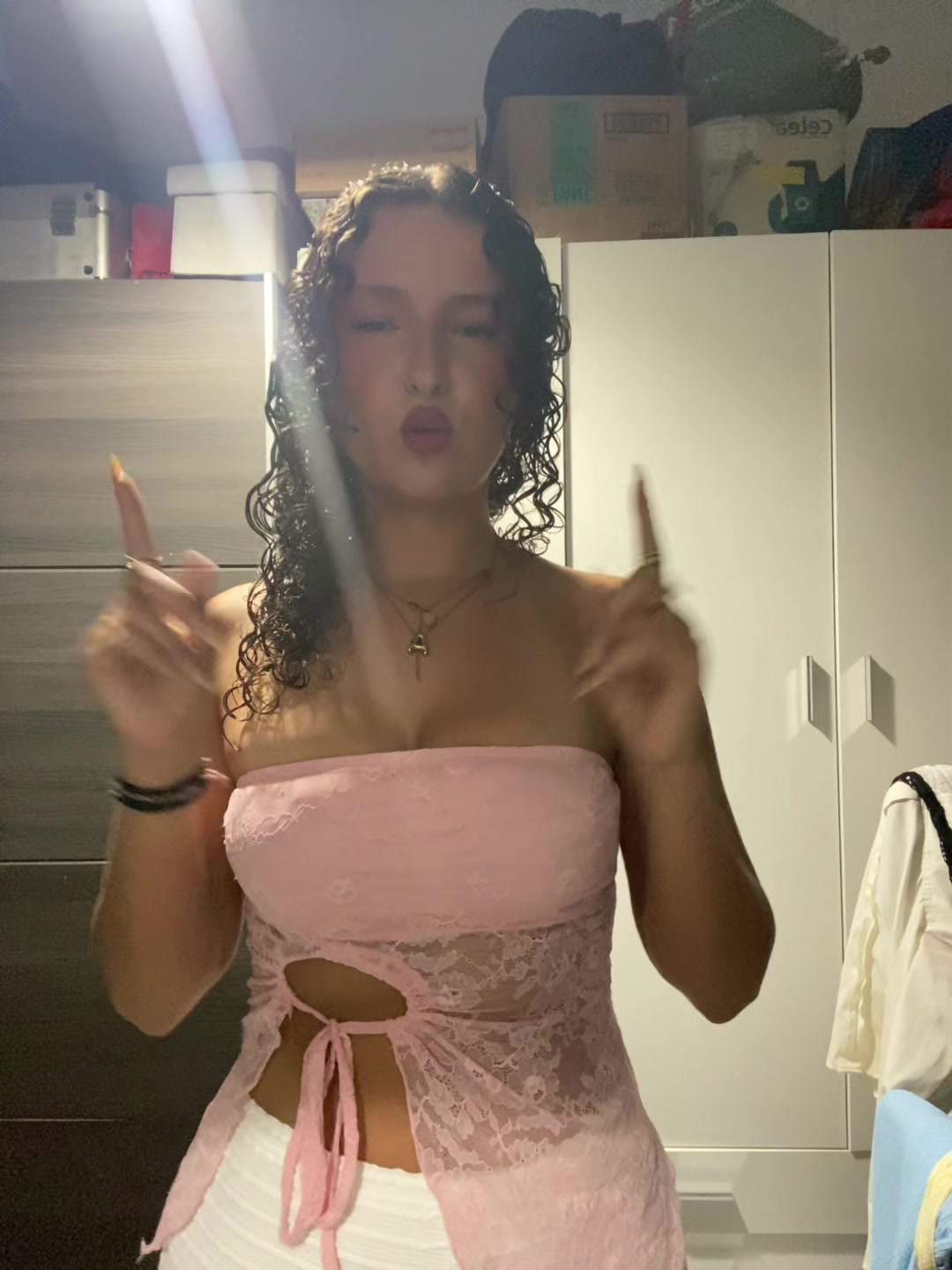 @Alexiia
