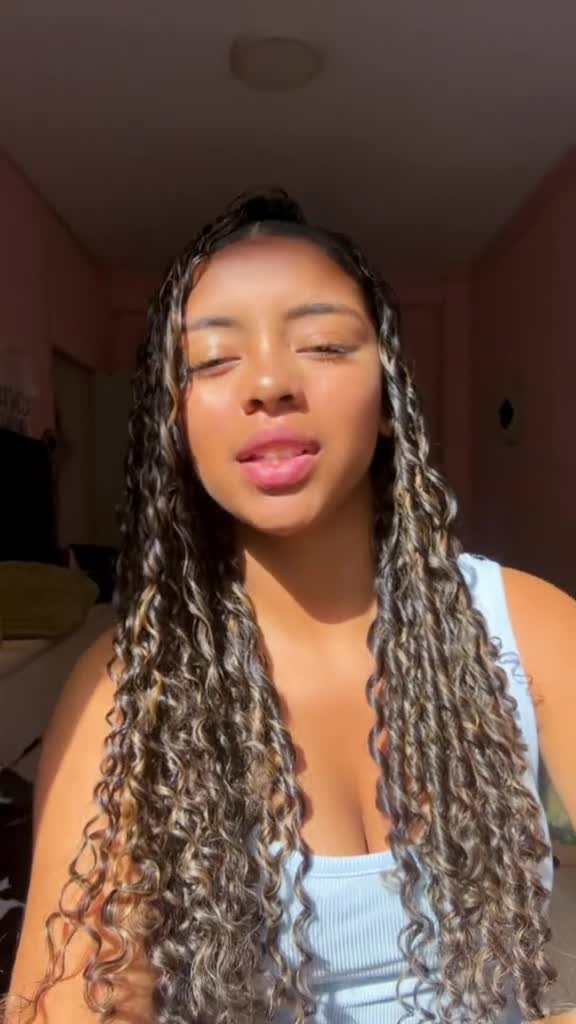 @leesliesanchezz