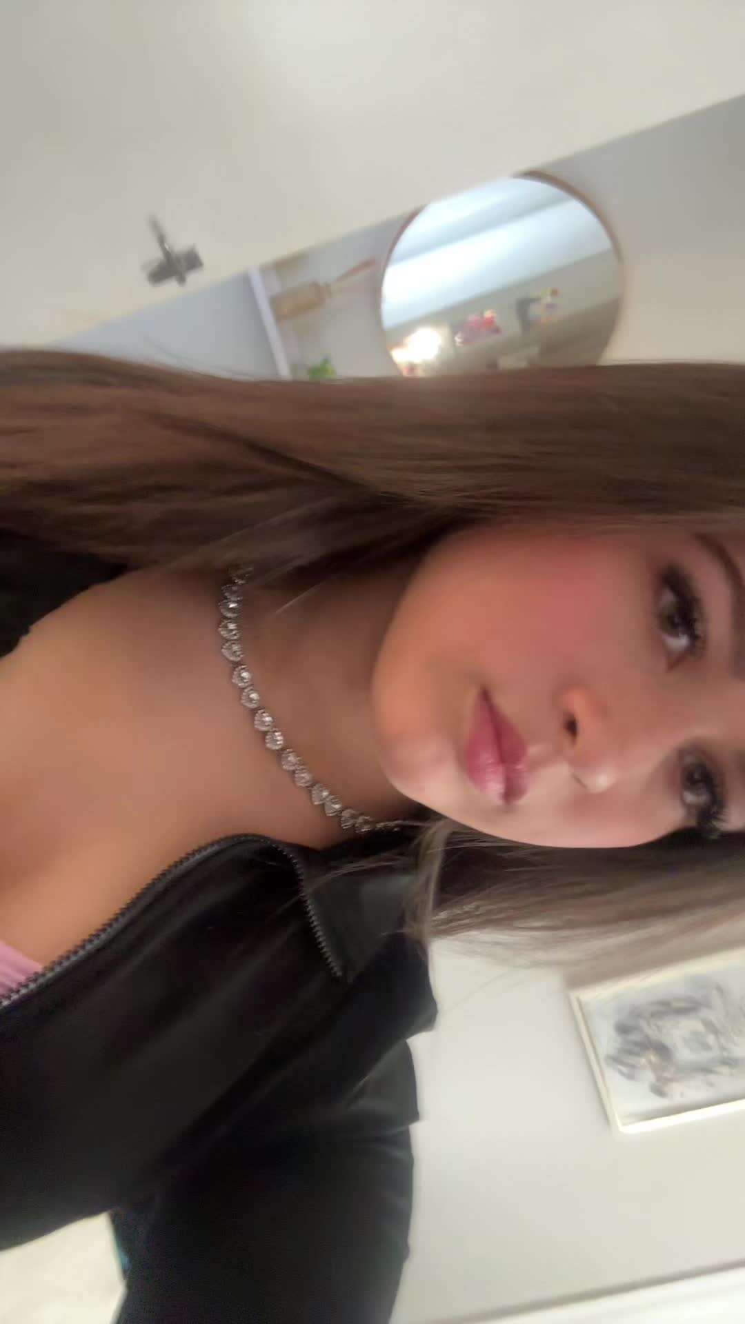 @𝐴𝑉𝐴~𝐿𝐸𝐸❤️