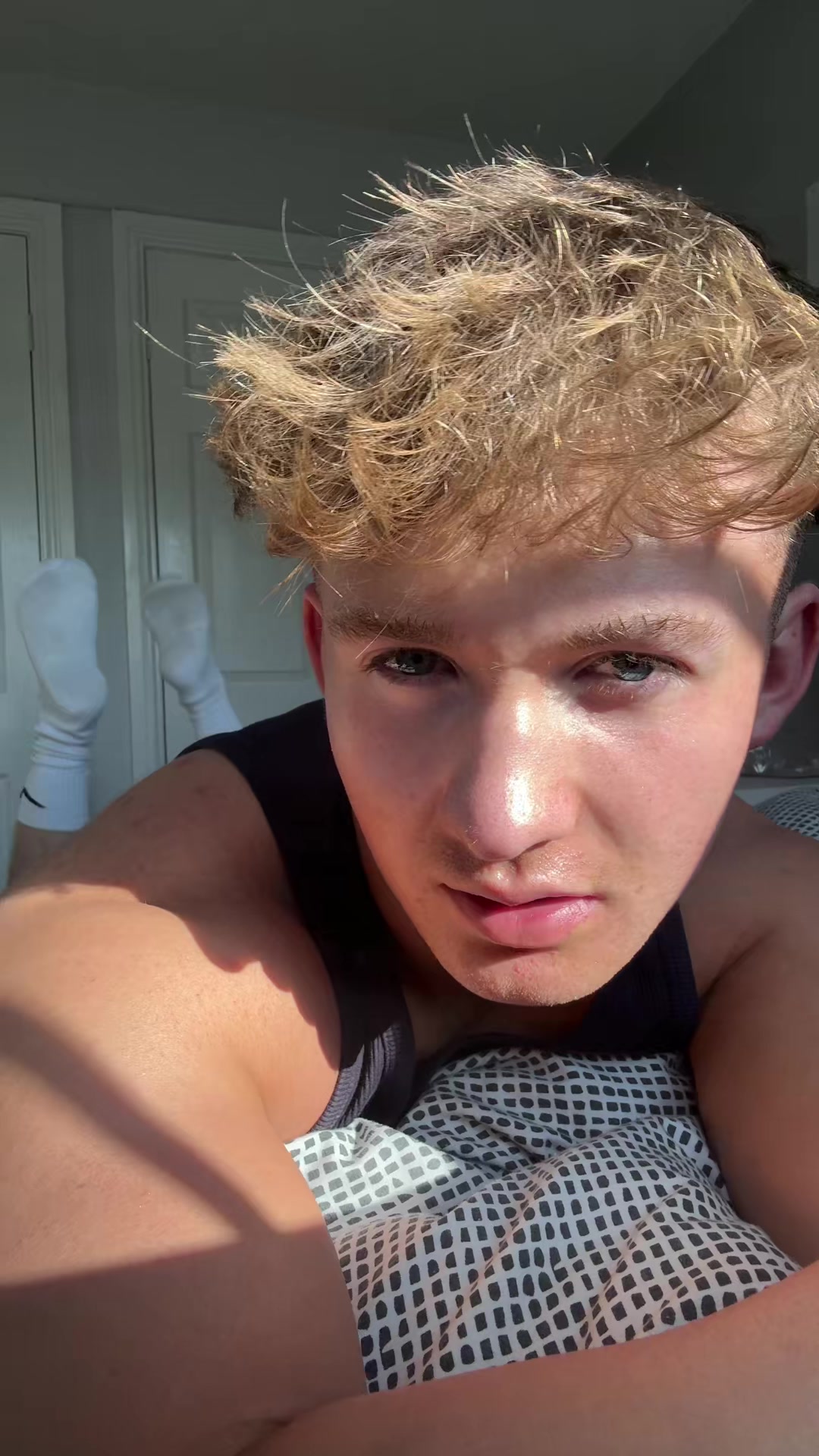 @itzisaacjames