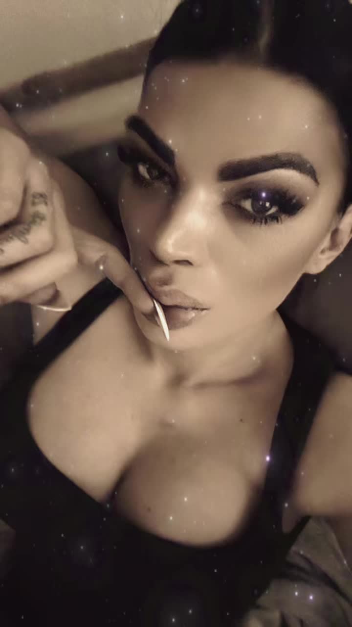 @BambinaHoney🐒