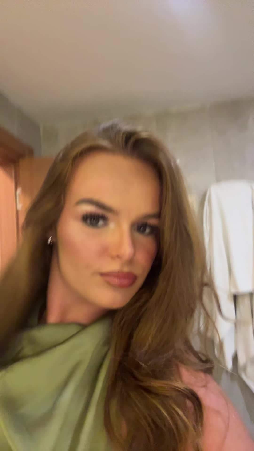 @𝒊𝒔𝒂𝒃𝒆𝒍 🐚☁️🍸🤍