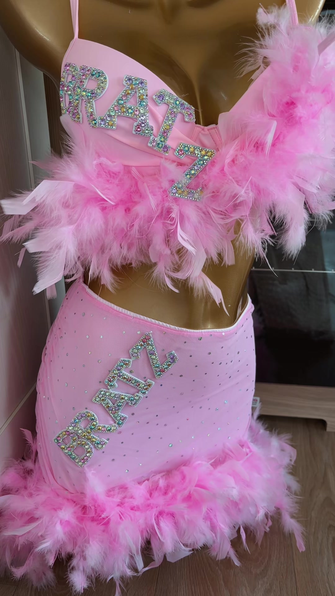 @Angela&rsquo;s boutique x