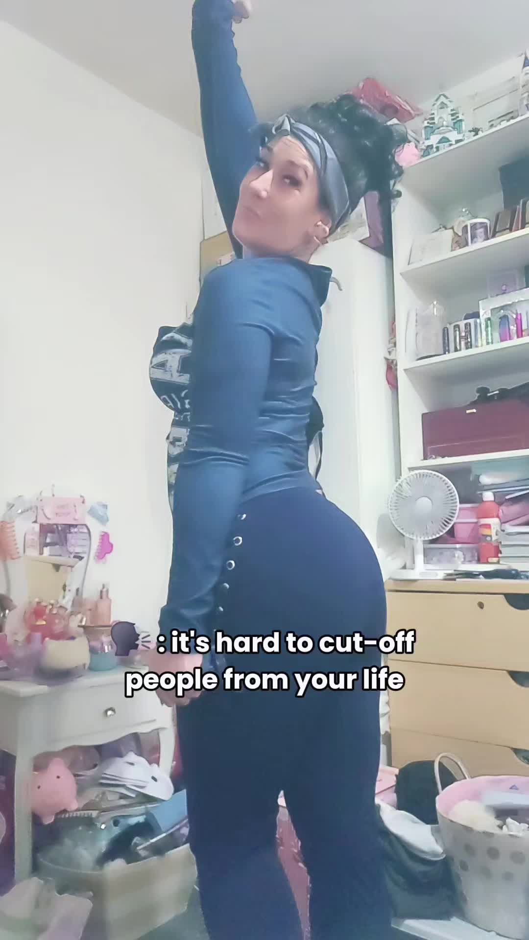 @Nikkinoodles🫦