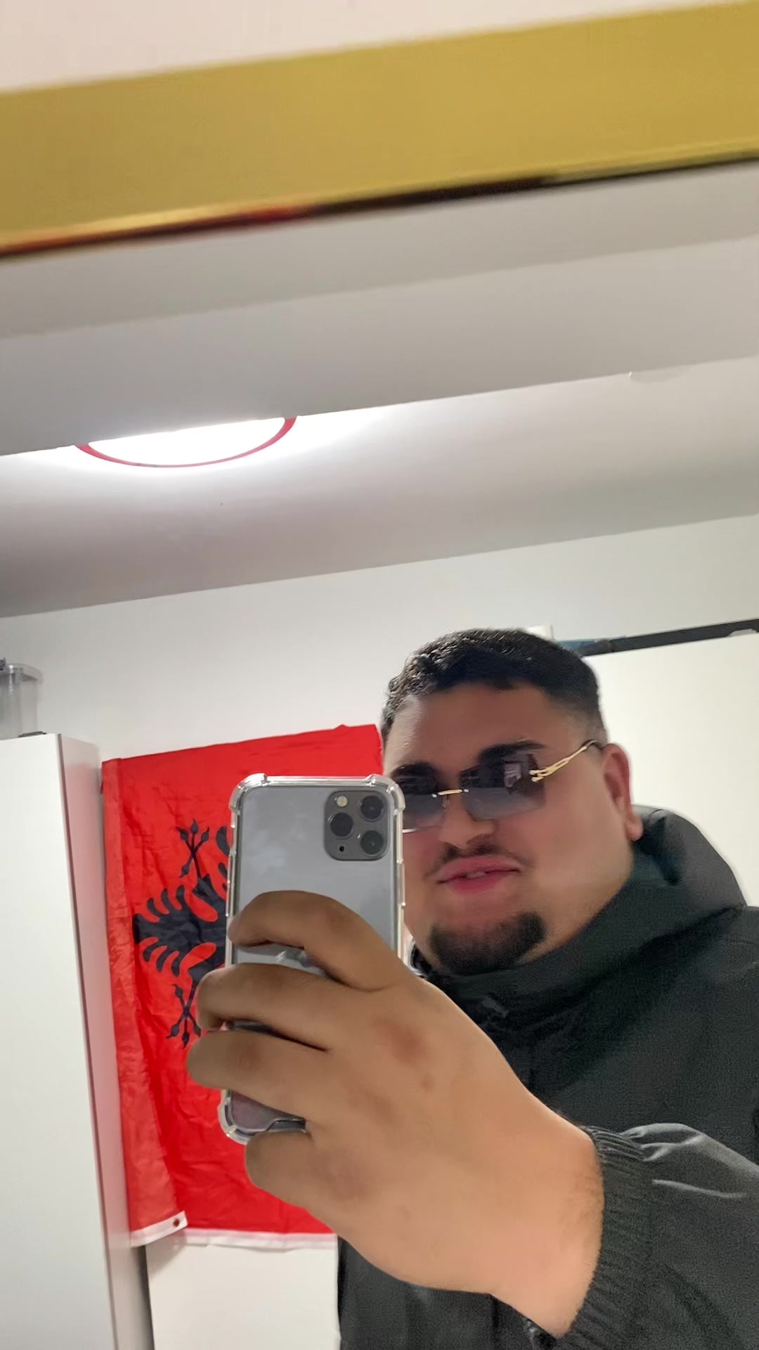 @🔴