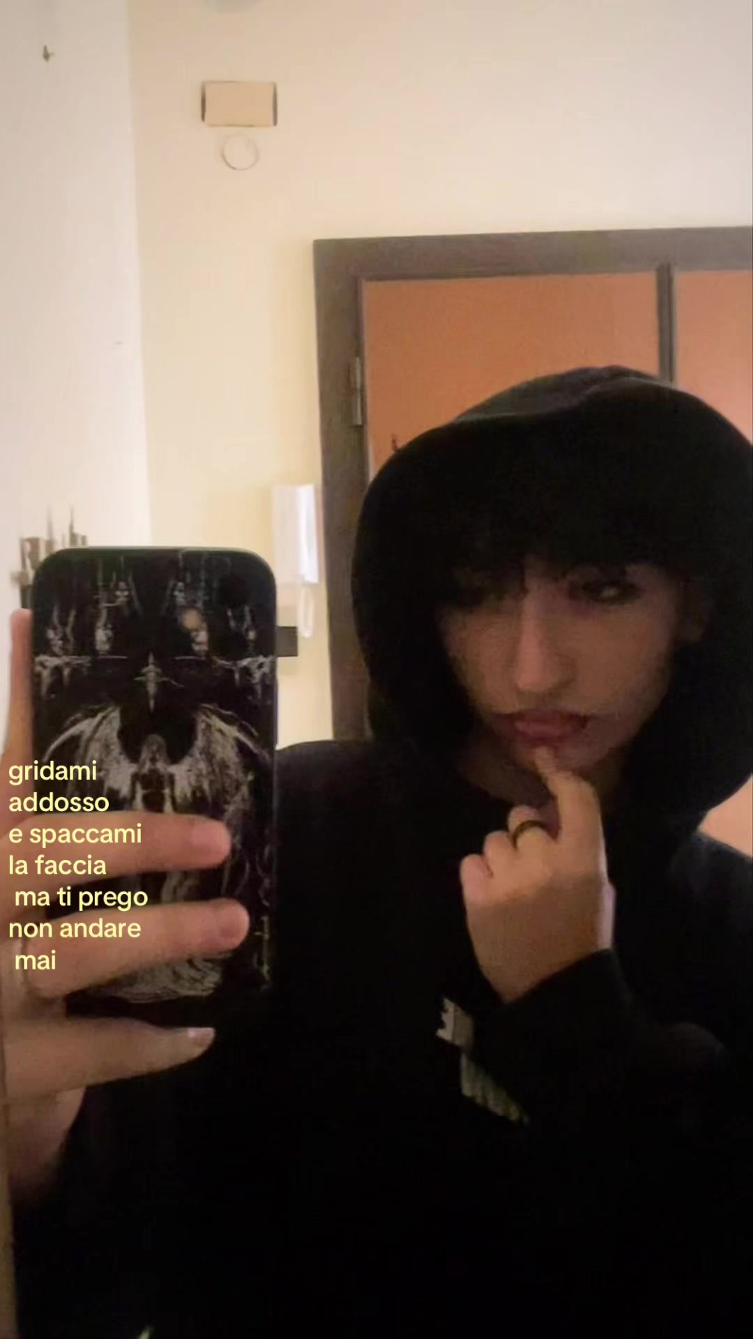 @𝔤𝔥𝔬𝔰𝔱𝔤𝔦𝔯𝔩