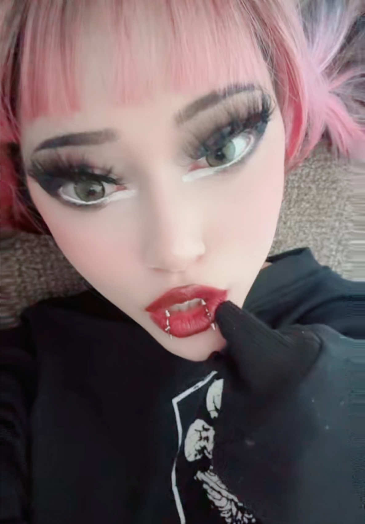 @❦