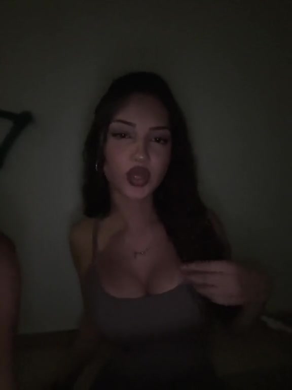 @_.Melinaa._