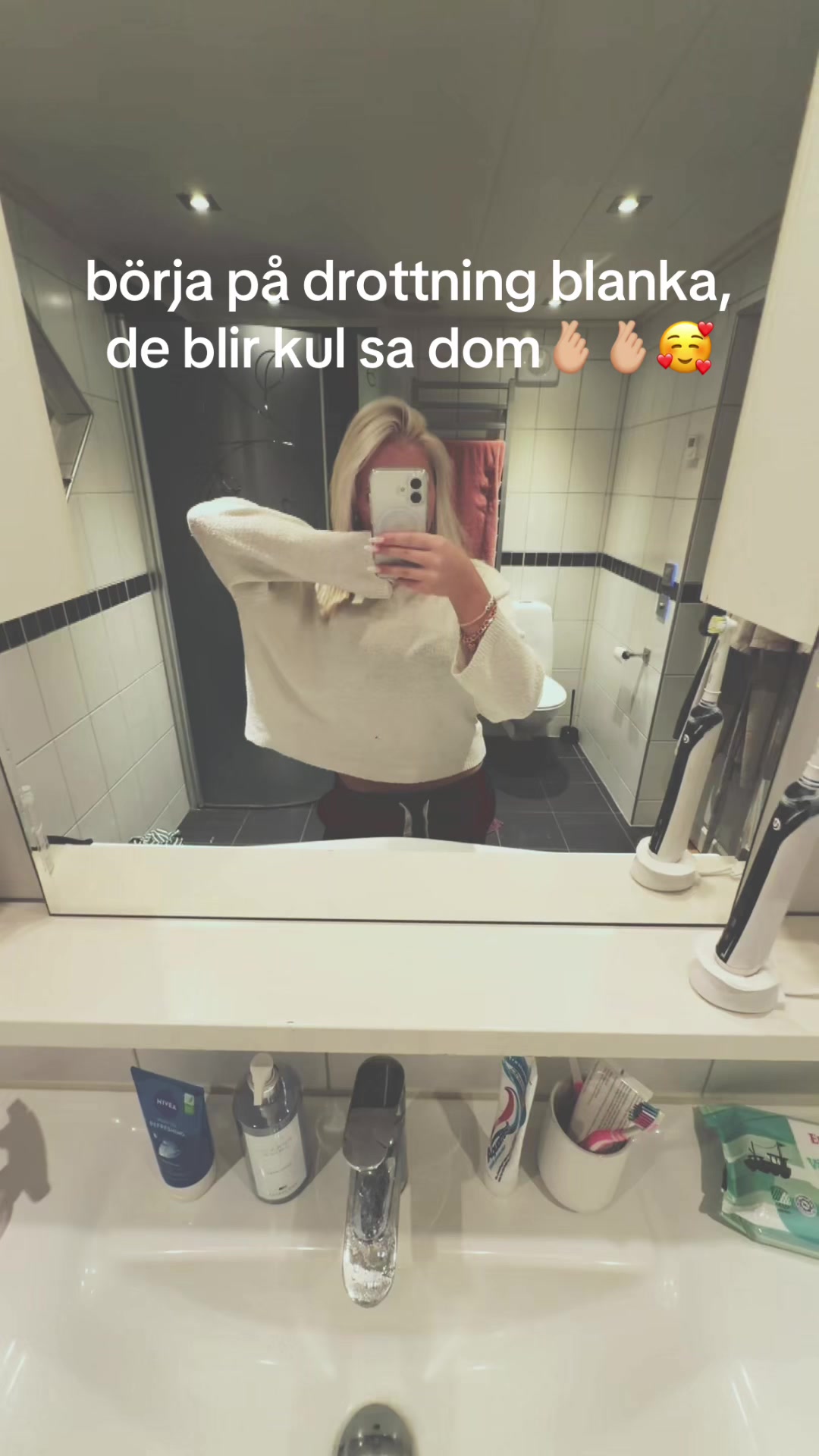 @𝒥𝒶𝓈𝓂𝒾𝓃ℯ🥂