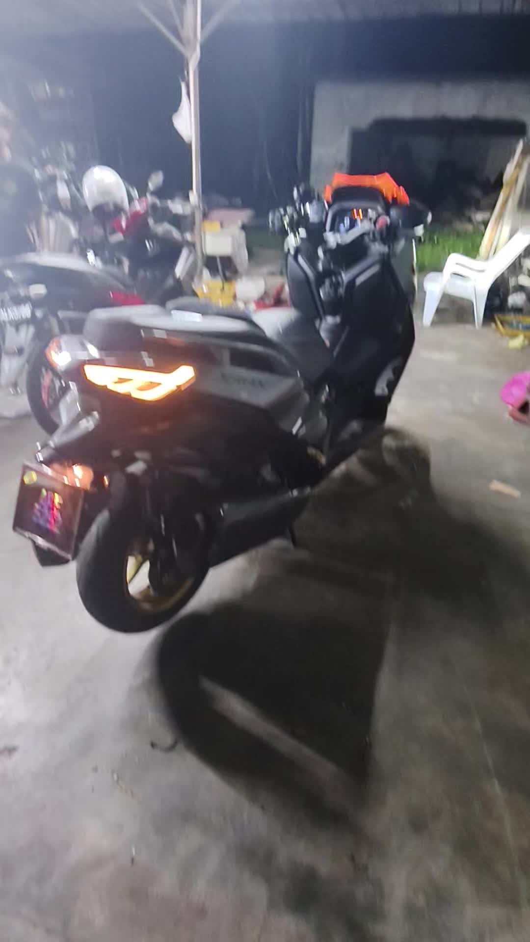 @ahli mesyuarat tingkap
