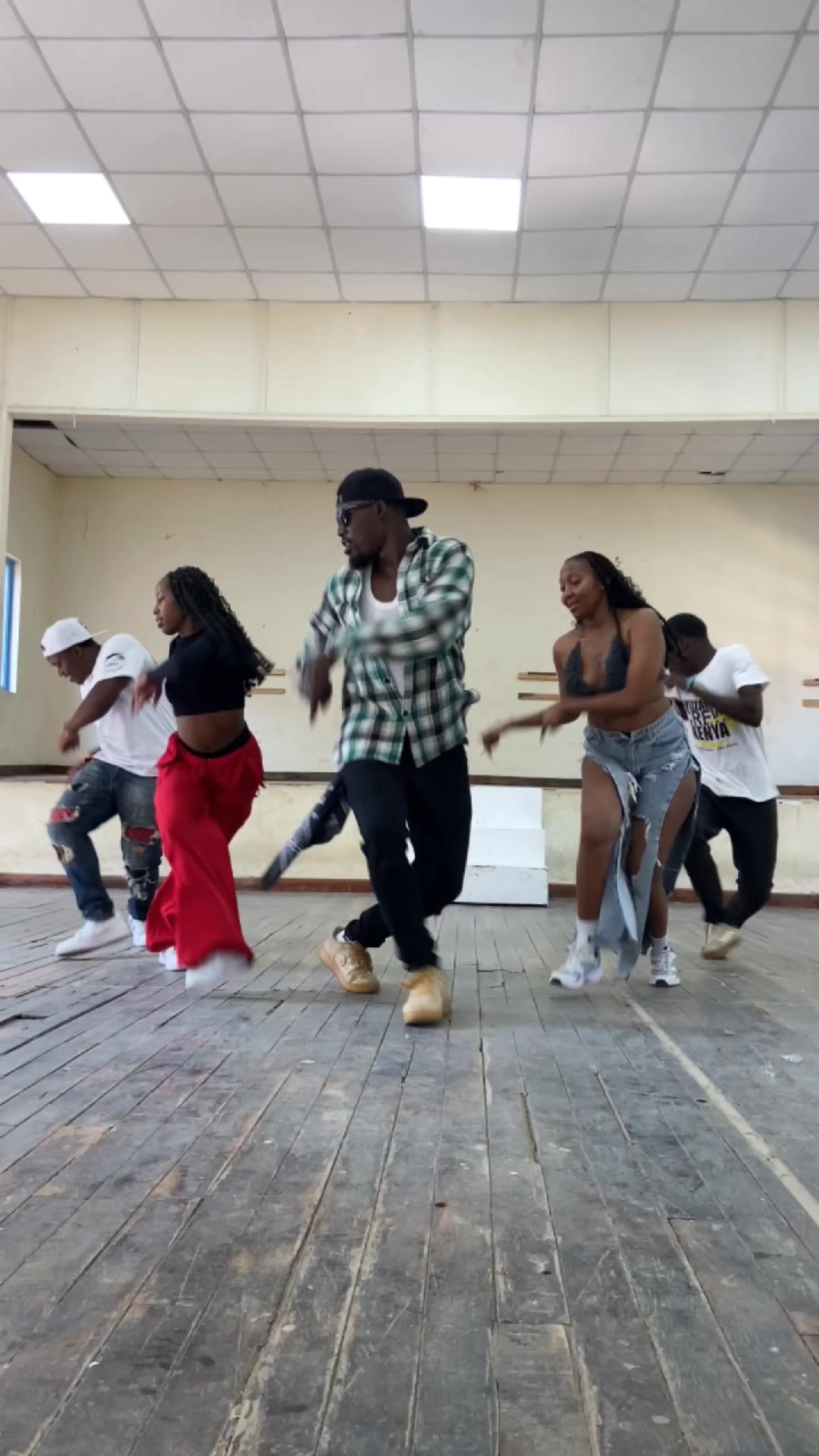 @WIZZARDS CREW KENYA 🇰🇪💯