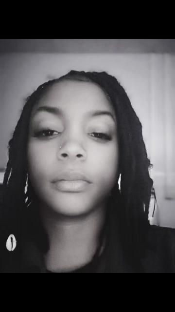 @Chenelle Brady  🇻🇮🇻🇮