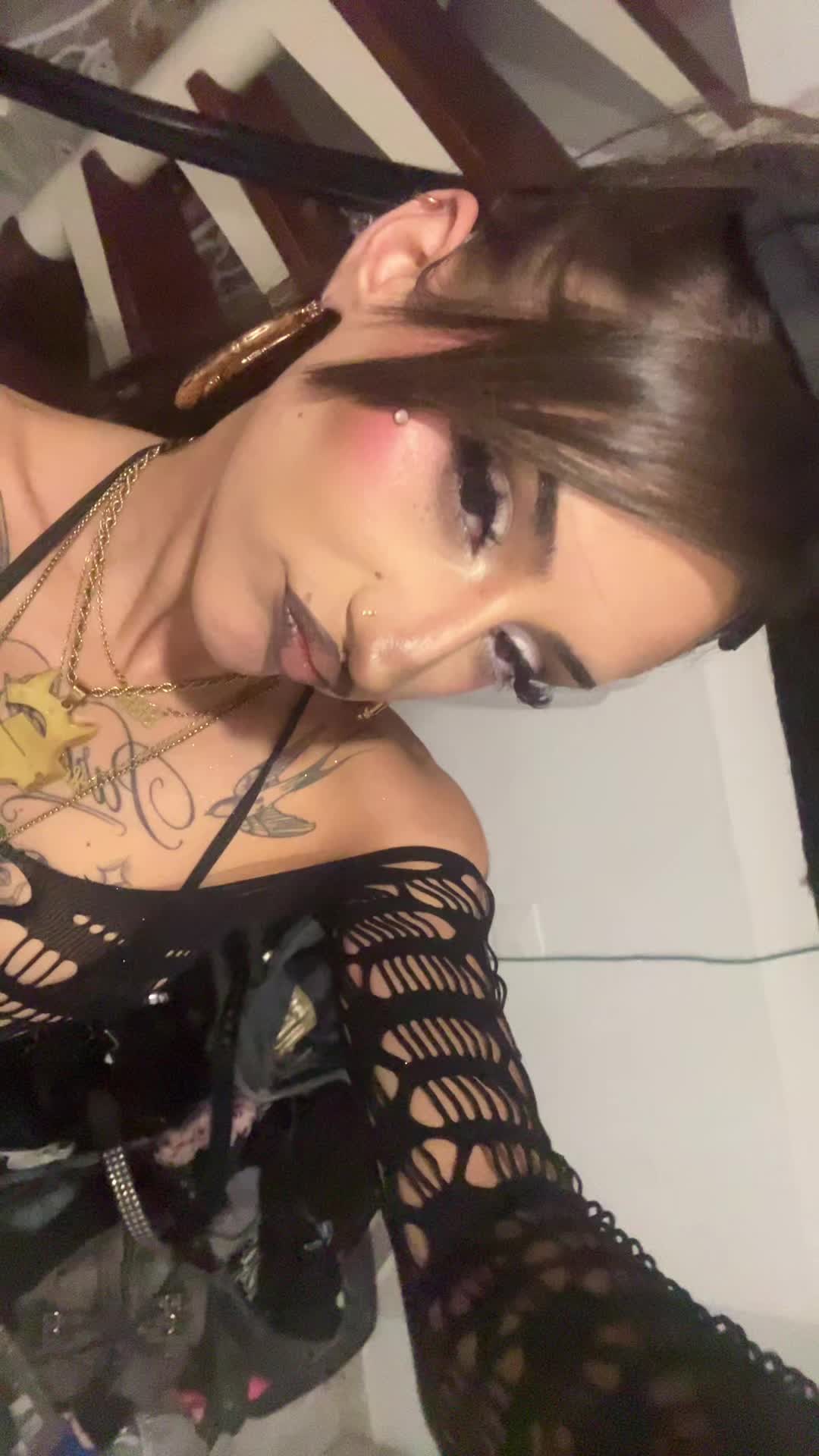 @Lahoeee