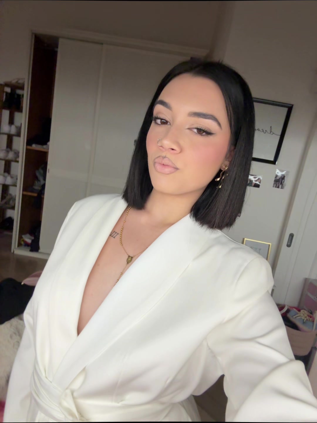 @vi