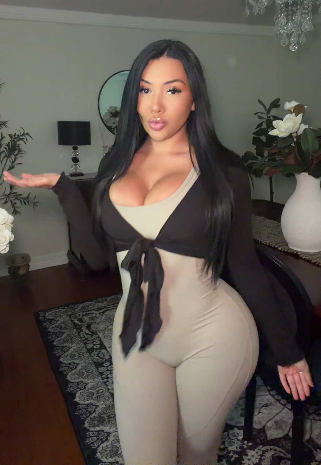 @miaaxoxos