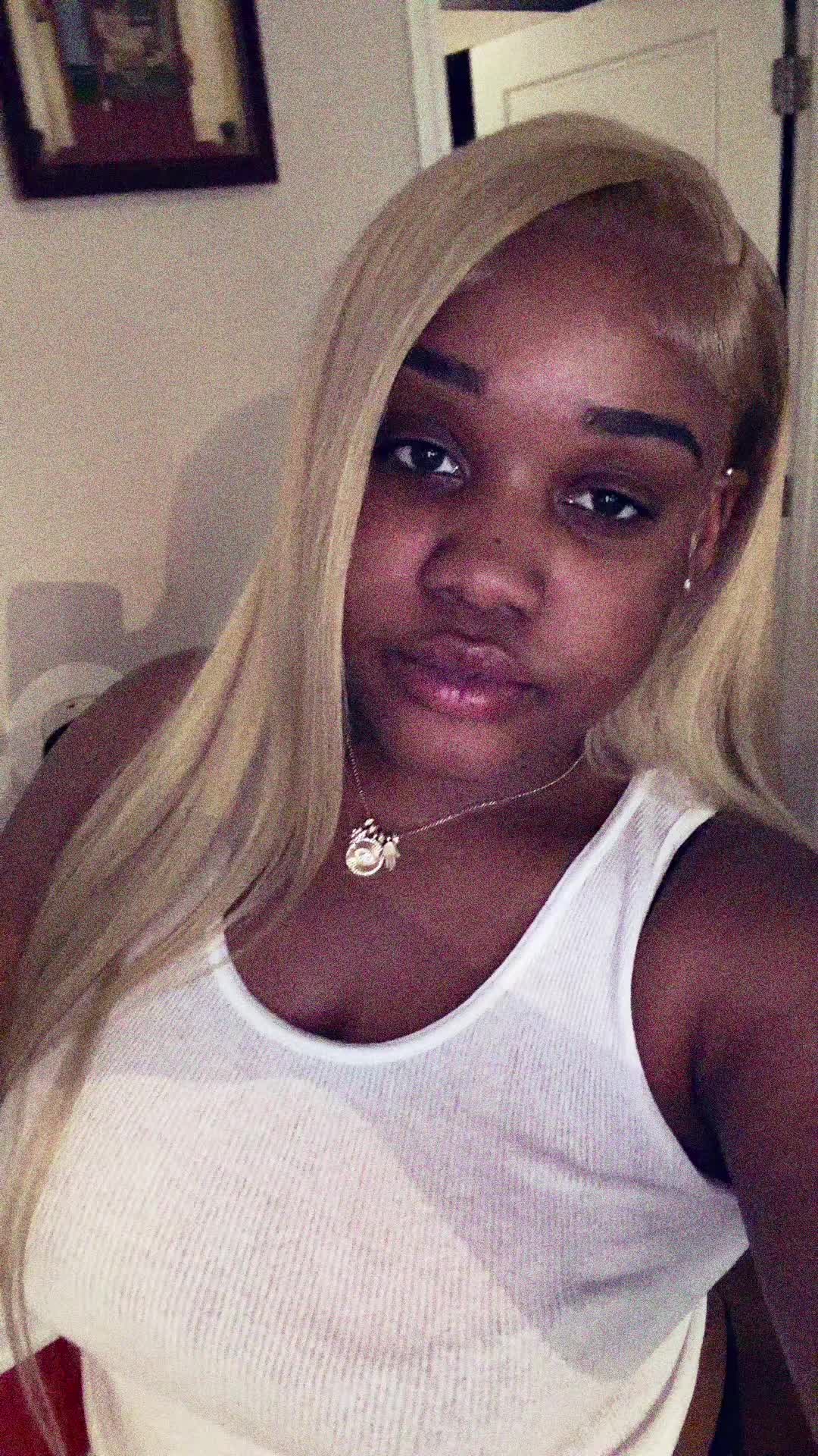 @theyluvvkaa