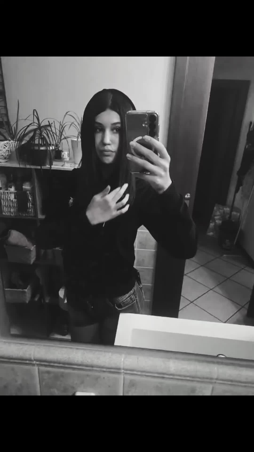 @𝑭