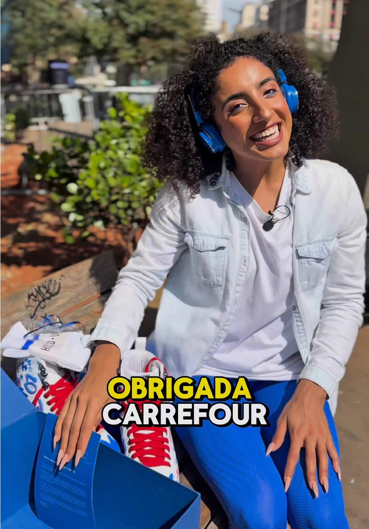 @Vit&oacute;ria Albanese