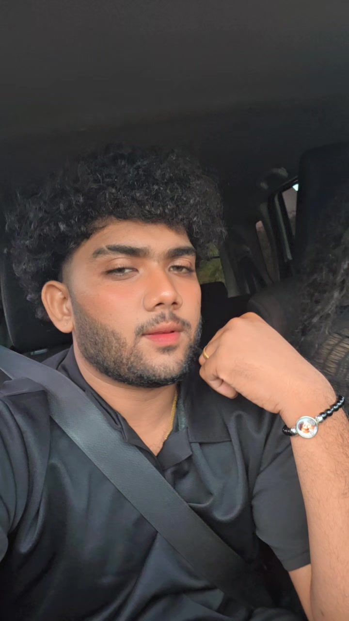 @Sanjaywifey.....❤️👀💫