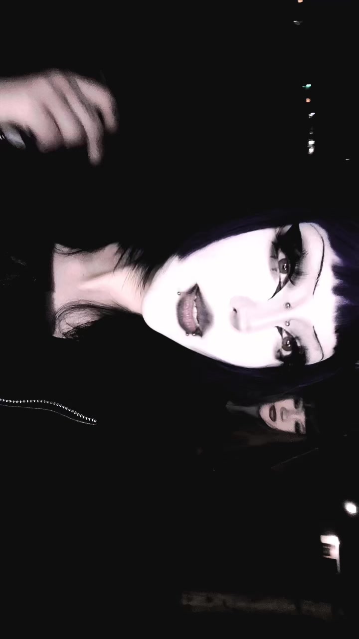 @⦻🦇KYO🕷️⦻