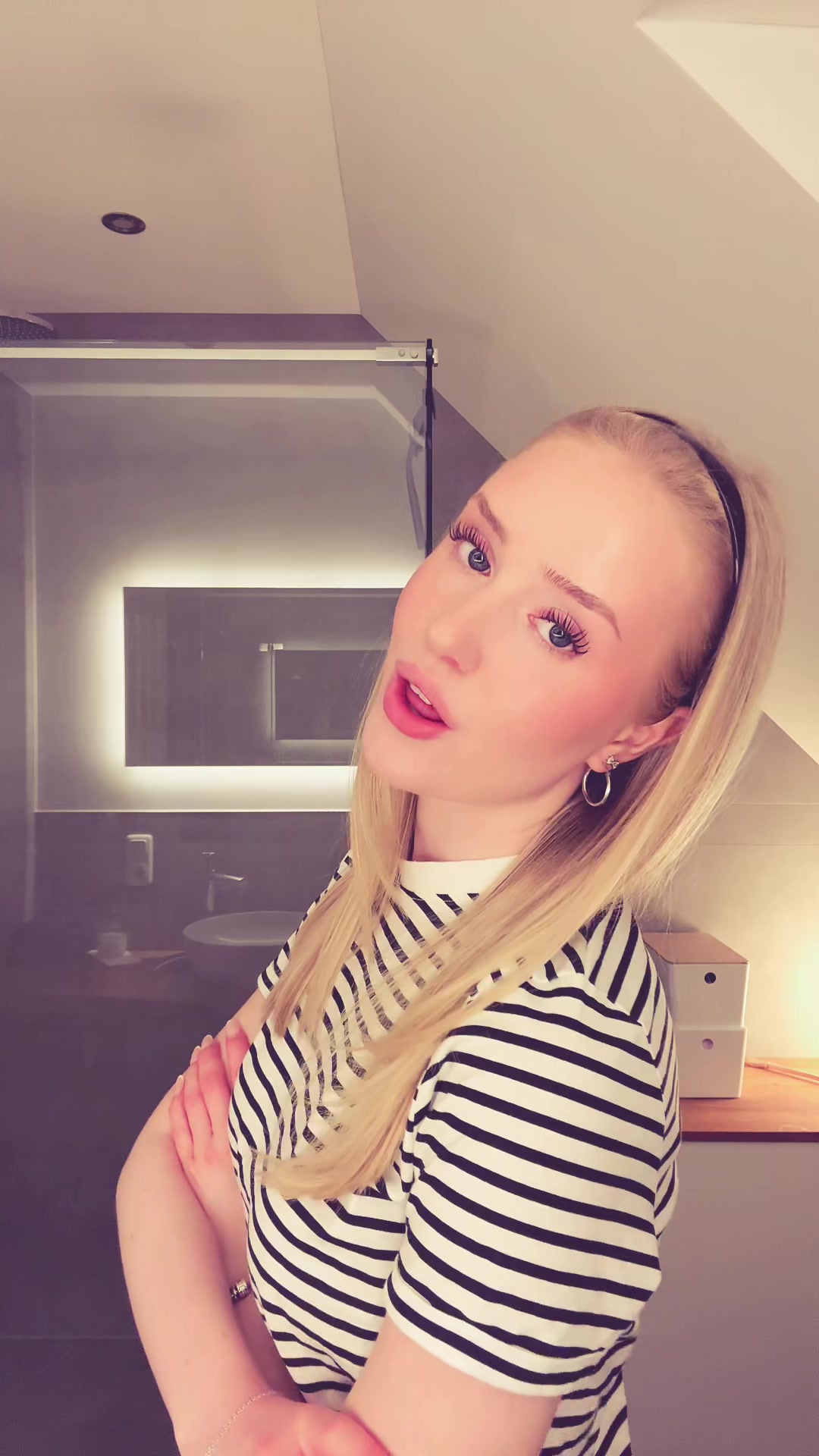 @charlotte.hrfst