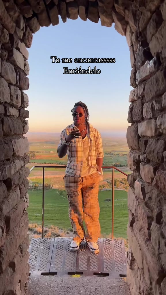 @𝕭𝖊𝖓_𝖇𝖊𝖓𝖆𝖘𝖍𝖔𝖚