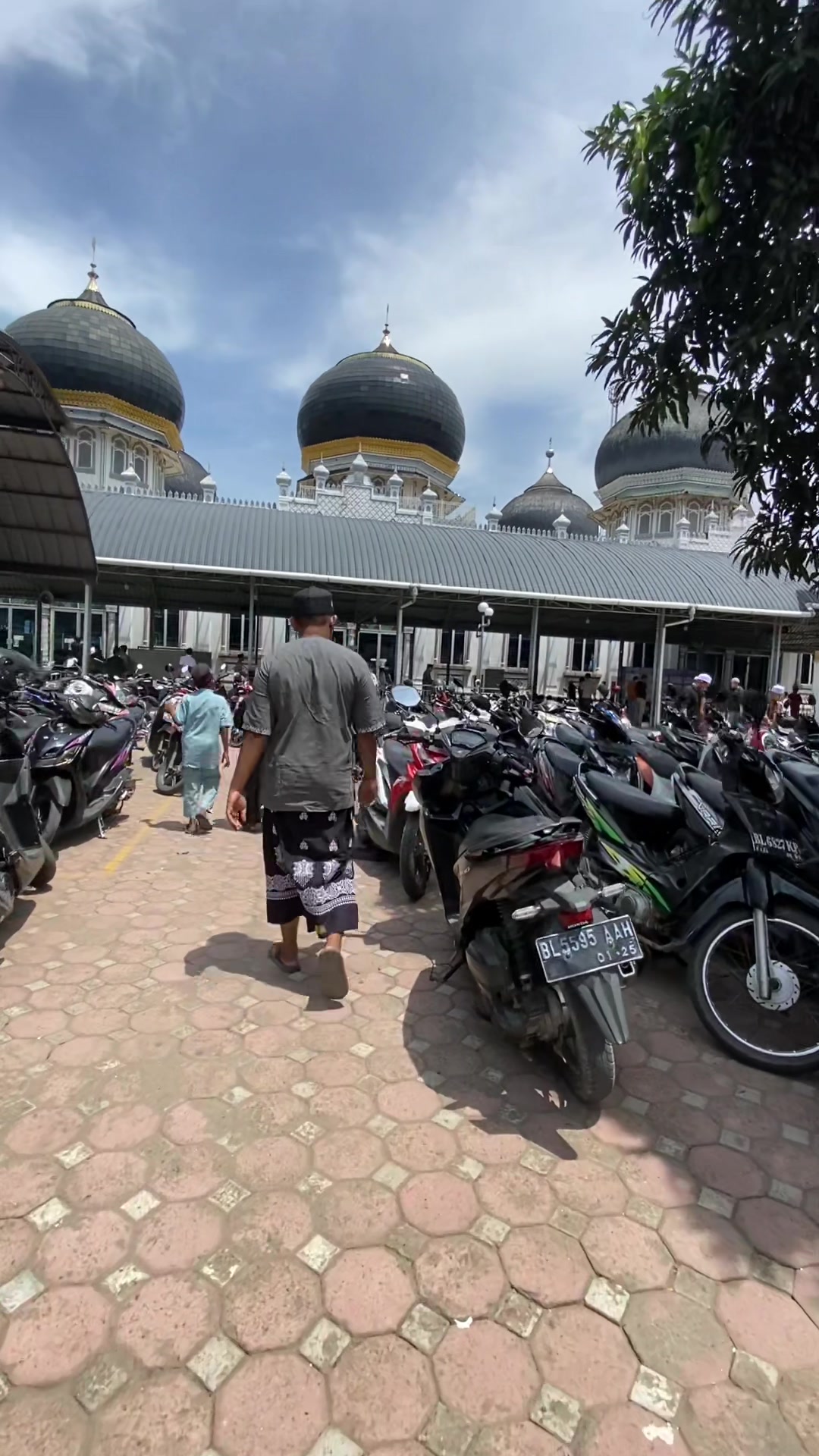@KOMANDAN AZIZ